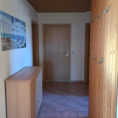 Ganze Mit Balkon, Bis 5 Personen Rund 90 Qm 公寓 *