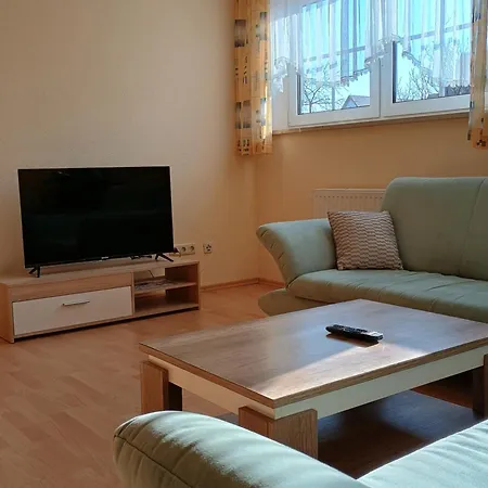 公寓 Ganze Mit Balkon, Bis 5 Personen Rund 90 Qm Wertingen