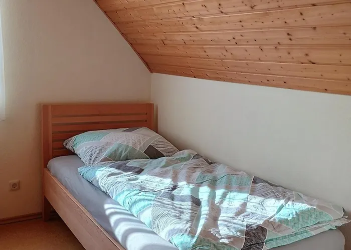 Ganze Mit Balkon, Bis 5 Personen Rund 90 Qm *