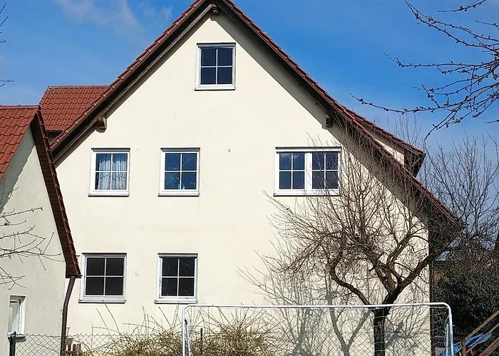 아파트 Ganze Mit Balkon, Bis 5 Personen Rund 90 Qm *